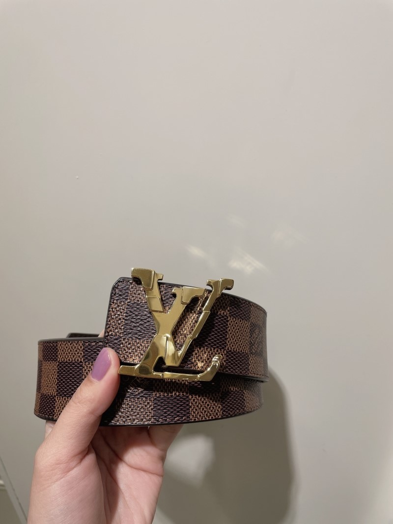 l0vis Vvtt0n belts